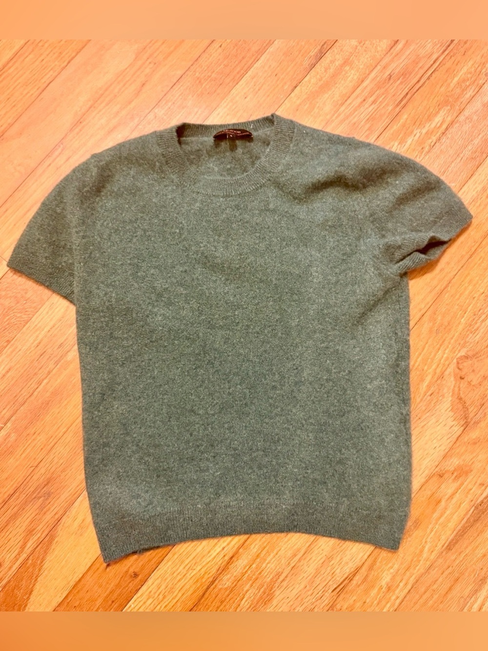 Quince Mongolian Cashmere Top Womens Size Small Green Short Sleeve Tee